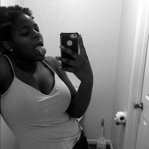 Meet your Posher, Tondya